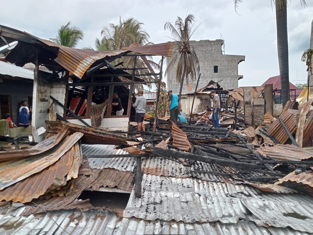 Beginilah Kondisi Rumah Hakim PN Kuala Tungkal yang Terbakar Habis